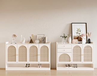 Shoe cabinet entrance