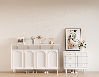 Shoe cabinet entrance